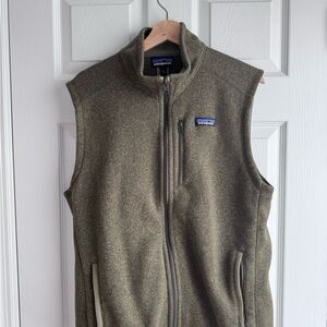 Patagonia green vest size large